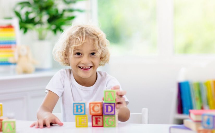 Jakie są najlepsze sposoby na poznanie liter przez dziecko?